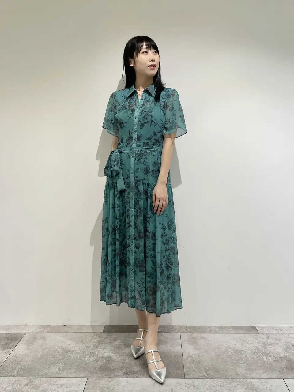 GRACE CONTINENTAL 端場 わかな コーディネート画像