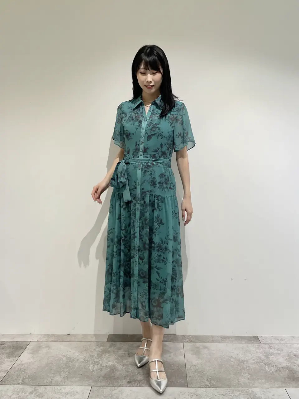 GRACE CONTINENTAL 端場 わかな コーディネート画像