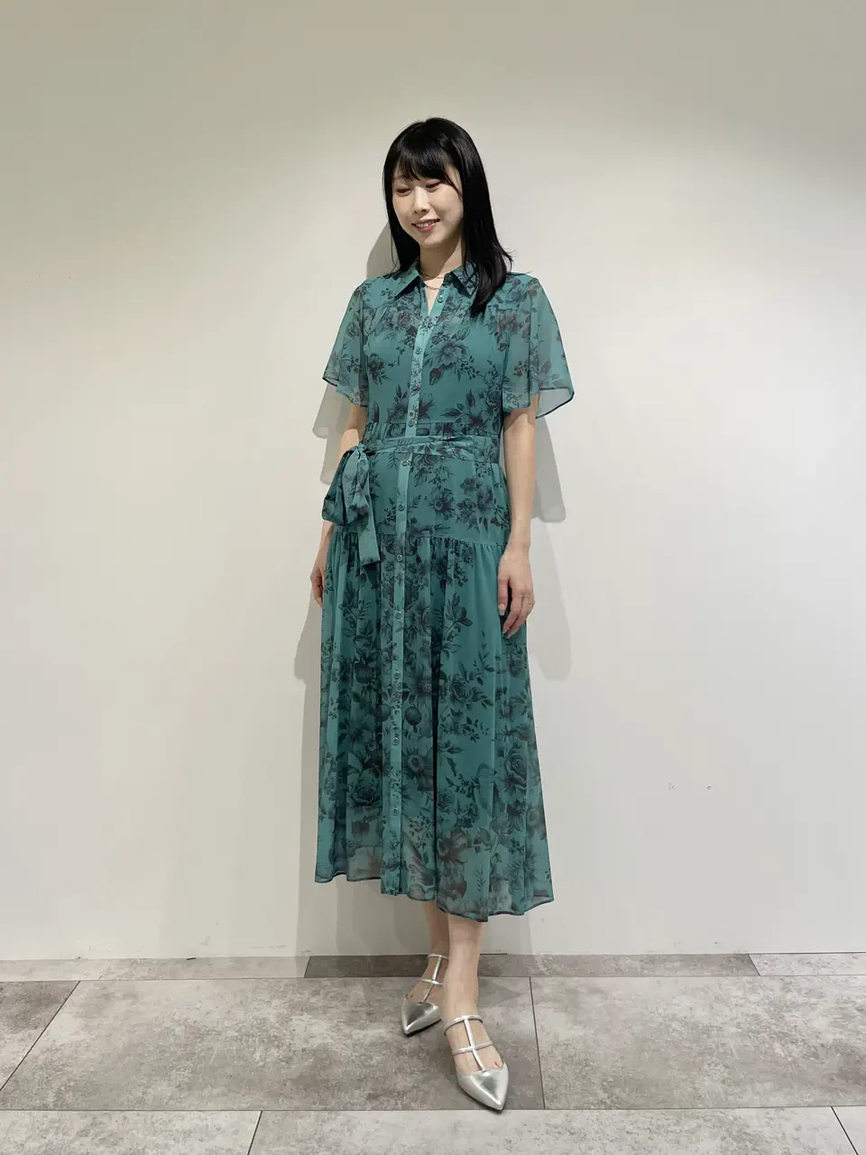 GRACE CONTINENTAL 端場 わかな コーディネート画像