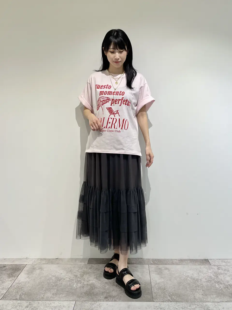 GRACE CONTINENTAL 端場 わかな コーディネート画像