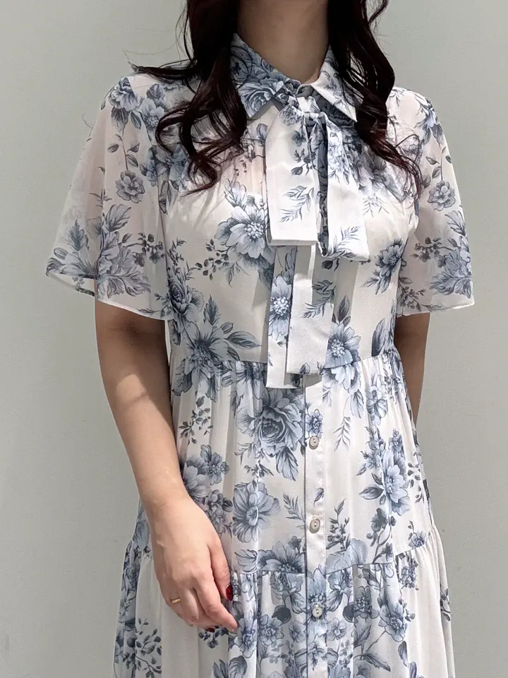 GRACE CONTINENTAL MOMOKO コーディネート画像