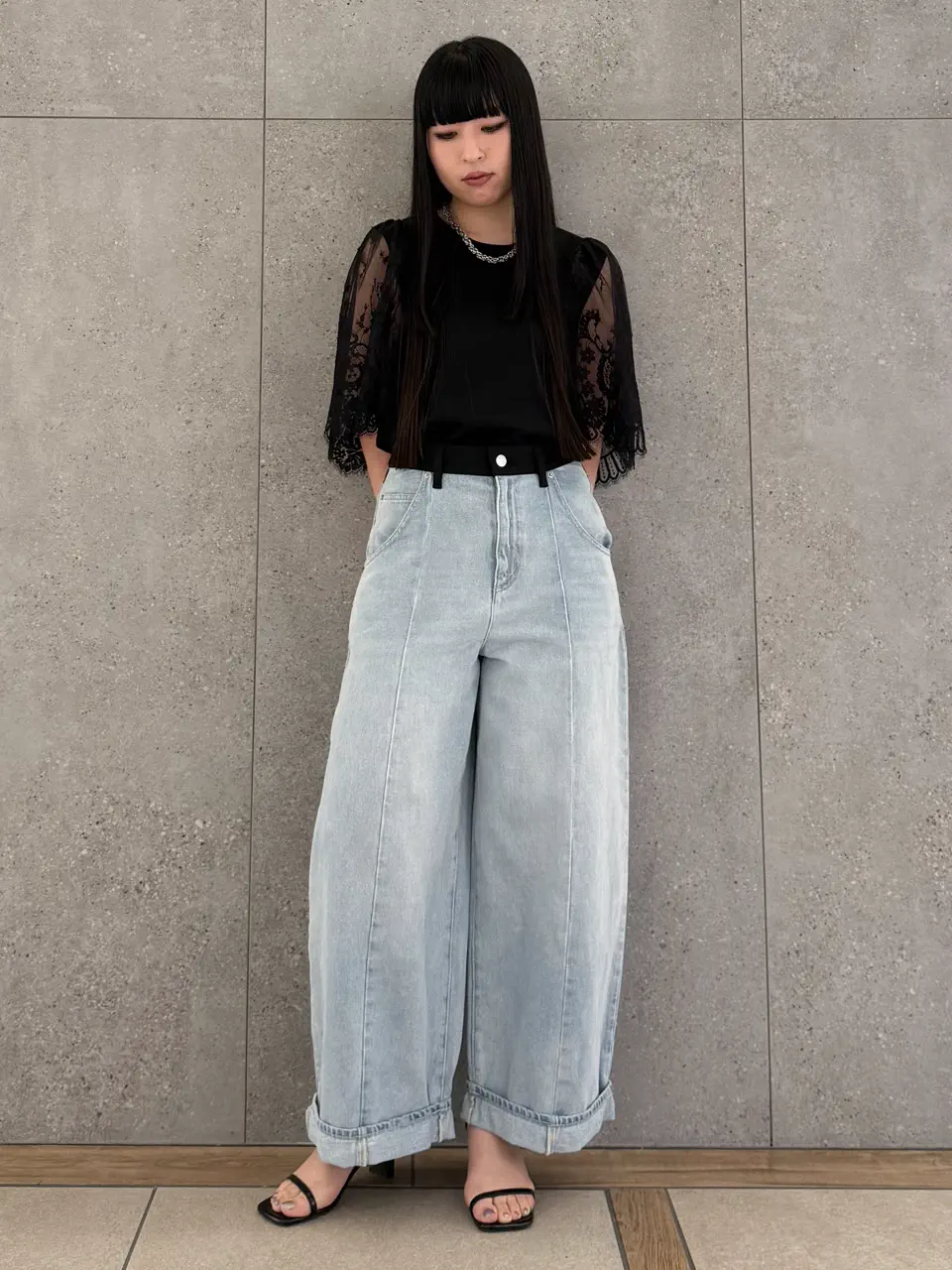  anri コーディネート画像