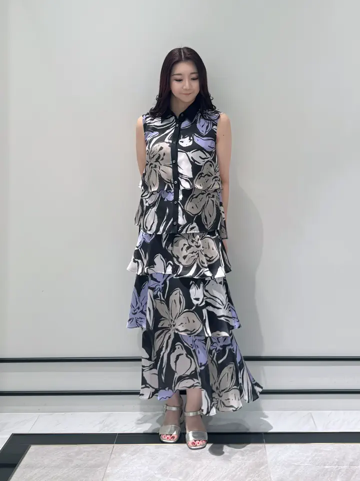 GRACE CONTINENTAL MOMOKO コーディネート画像