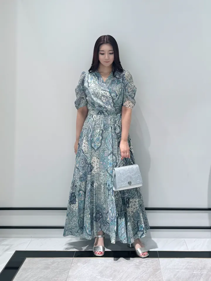 GRACE CONTINENTAL MOMOKO コーディネート画像