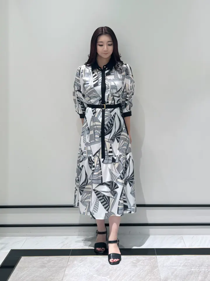 GRACE CONTINENTAL MOMOKO コーディネート画像