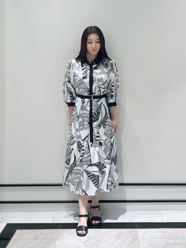 GRACE CONTINENTAL MOMOKO コーディネート画像