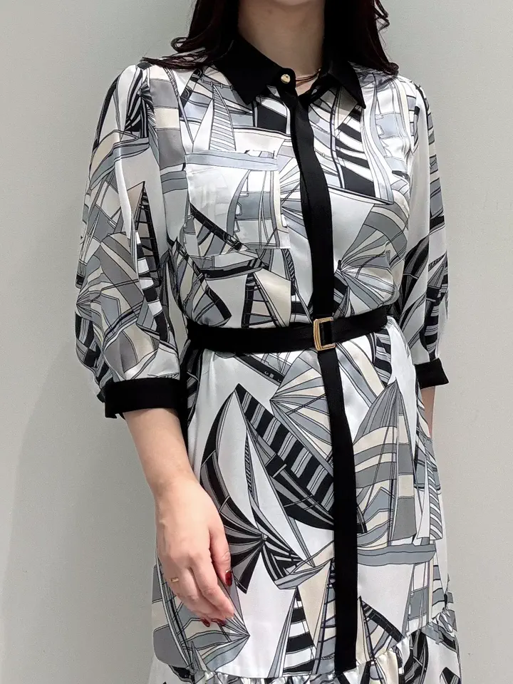 GRACE CONTINENTAL MOMOKO コーディネート画像