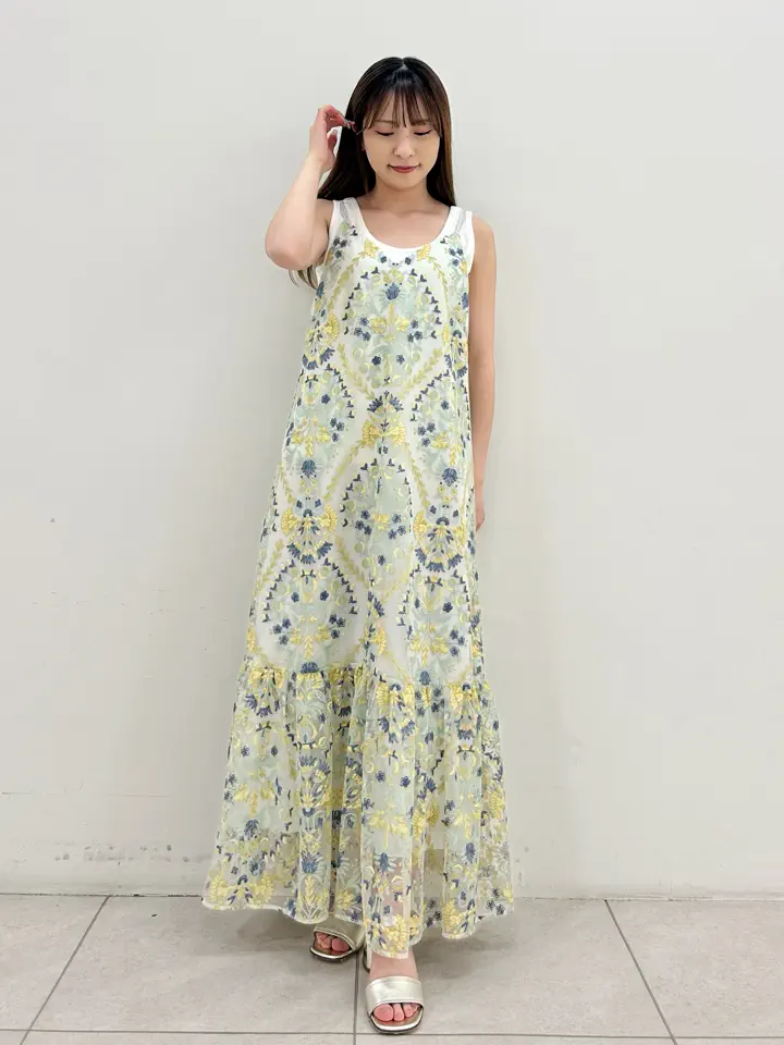 GRACE CONTINENTAL Miu Akamatsu コーディネート画像