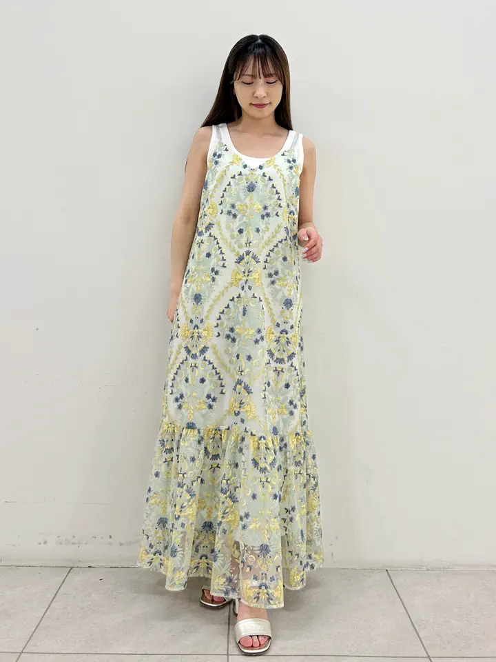 GRACE CONTINENTAL Miu Akamatsu コーディネート画像