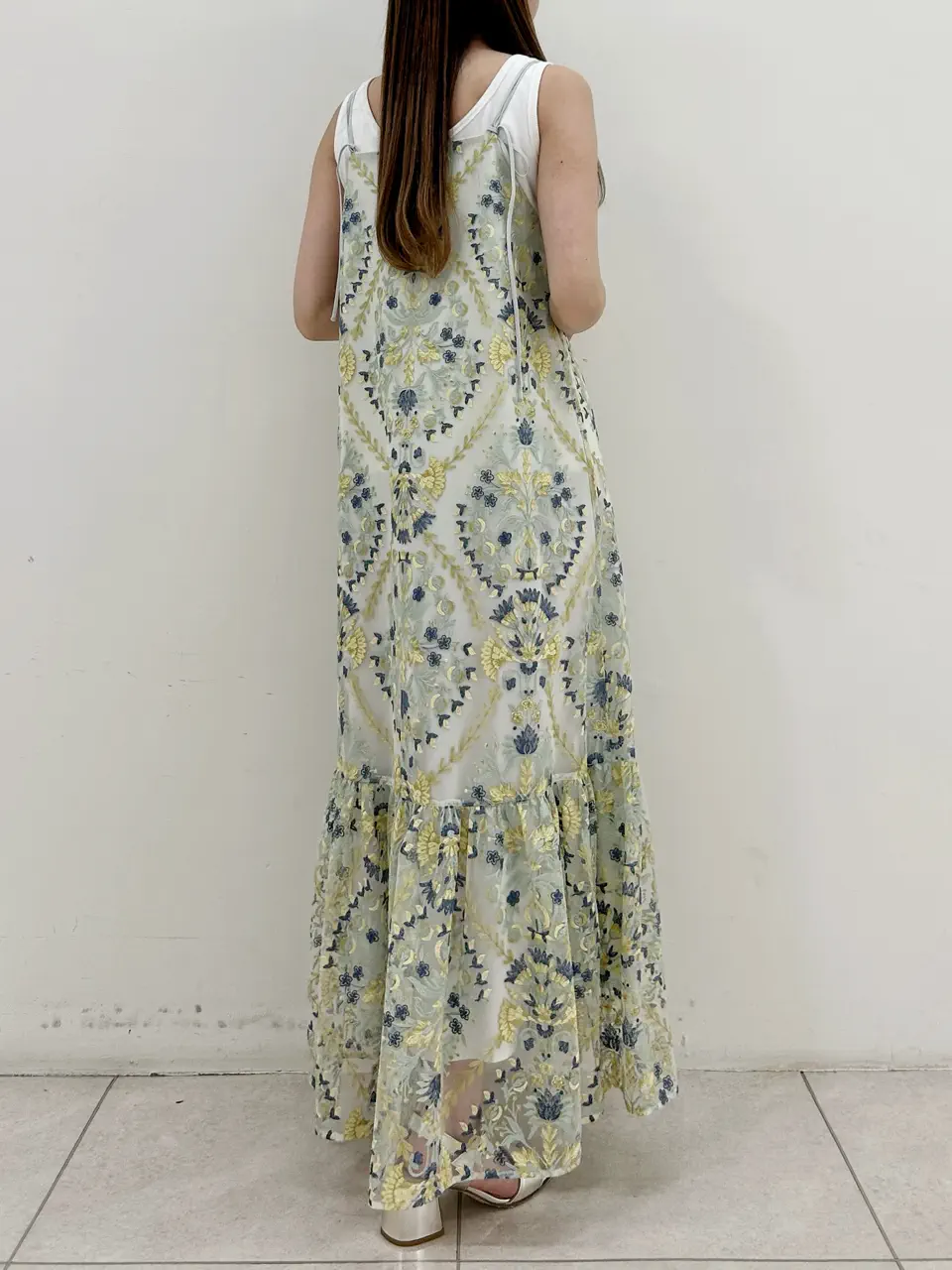 GRACE CONTINENTAL Miu Akamatsu コーディネート画像