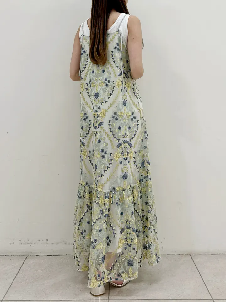 GRACE CONTINENTAL Miu Akamatsu コーディネート画像