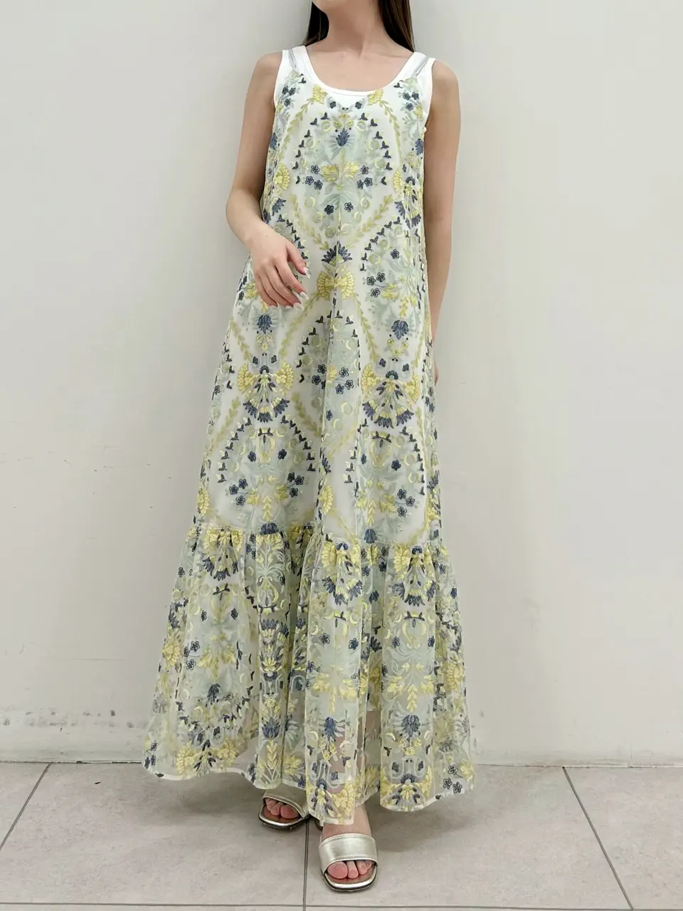 GRACE CONTINENTAL Miu Akamatsu コーディネート画像