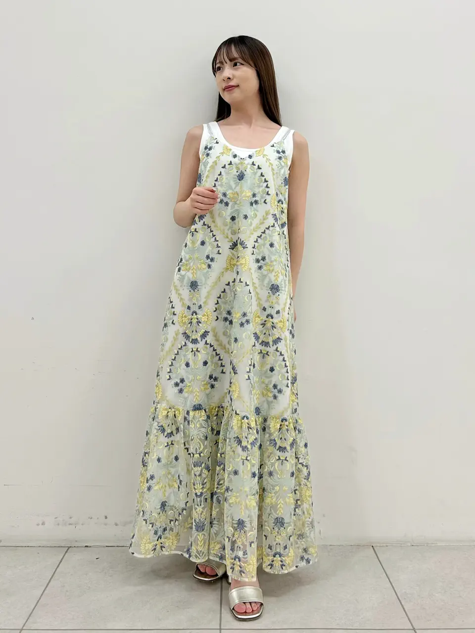 GRACE CONTINENTAL Miu Akamatsu コーディネート画像