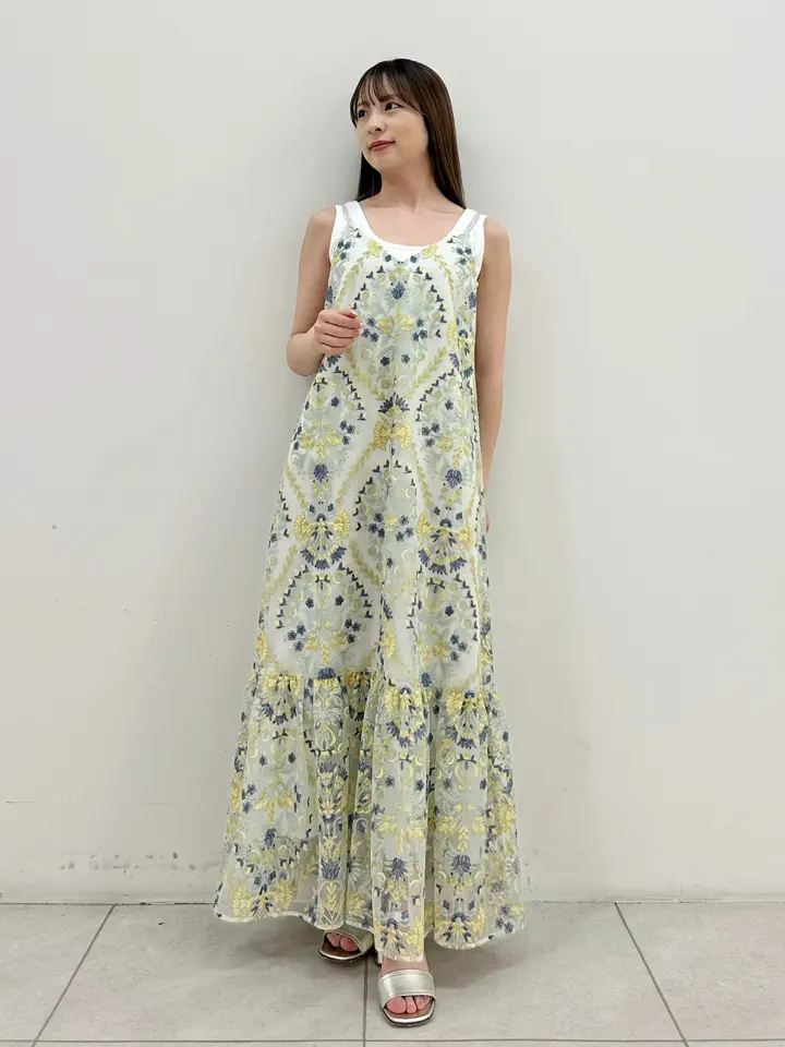 GRACE CONTINENTAL Miu Akamatsu コーディネート画像