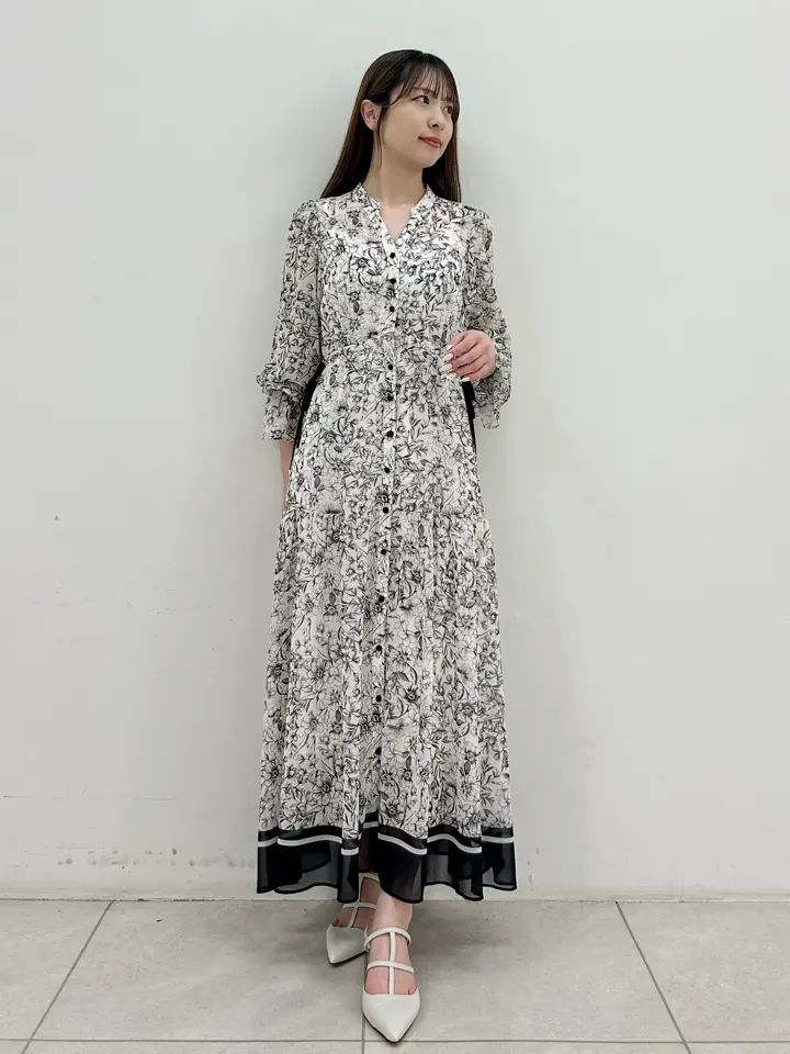 GRACE CONTINENTAL Miu Akamatsu コーディネート画像