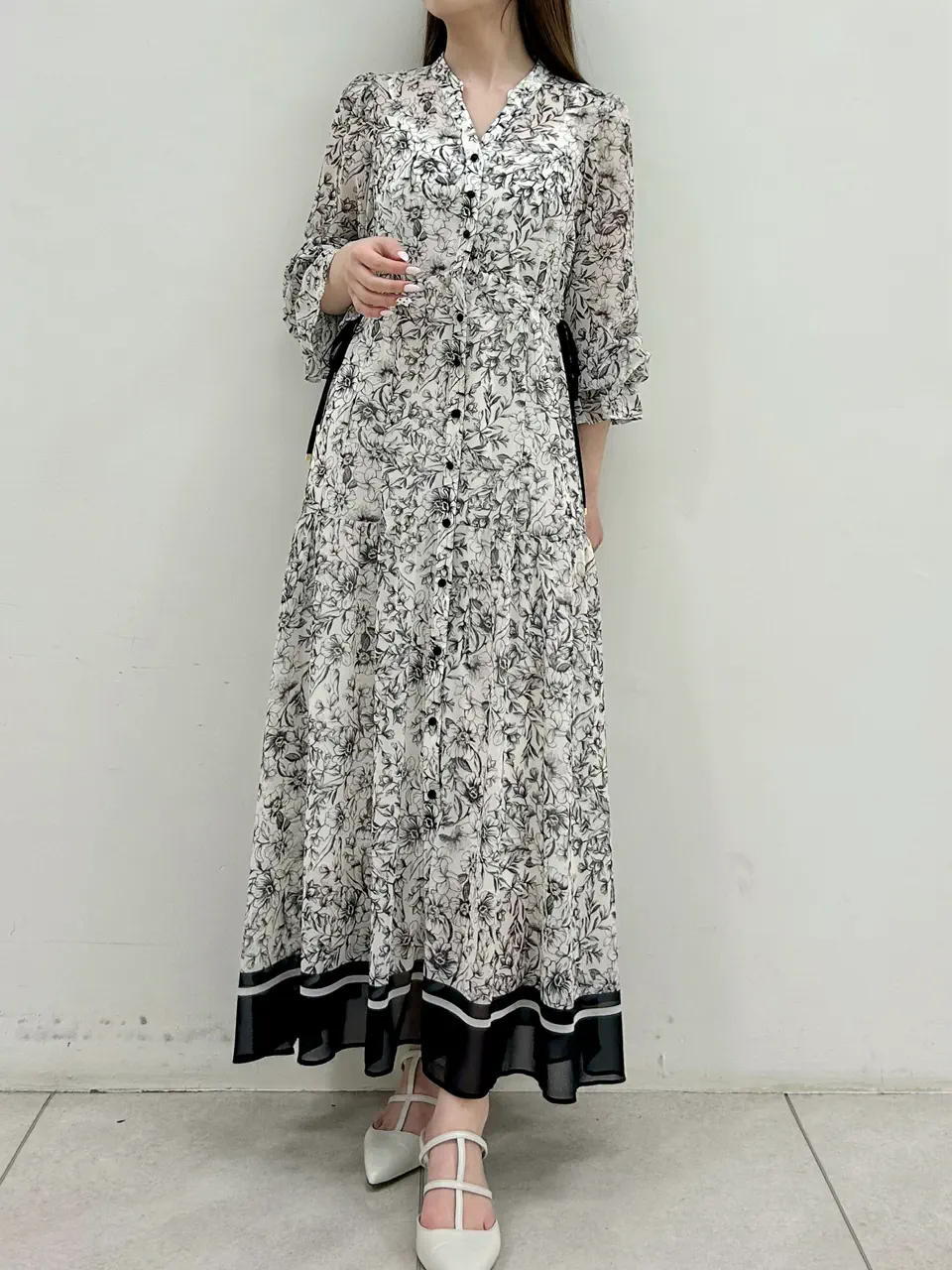 GRACE CONTINENTAL Miu Akamatsu コーディネート画像