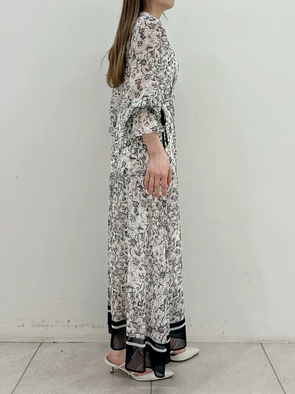 GRACE CONTINENTAL Miu Akamatsu コーディネート画像