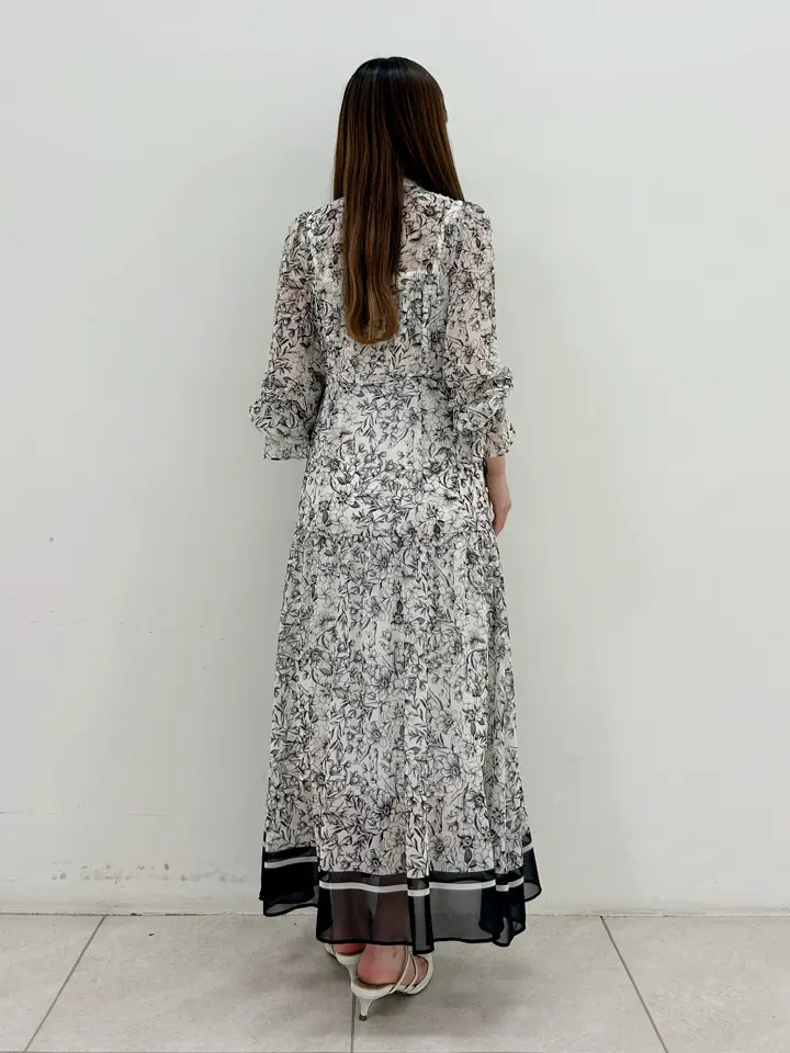 GRACE CONTINENTAL Miu Akamatsu コーディネート画像