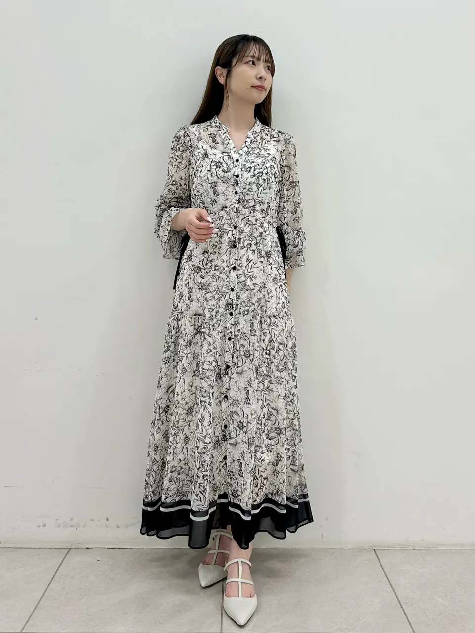 GRACE CONTINENTAL Miu Akamatsu コーディネート画像