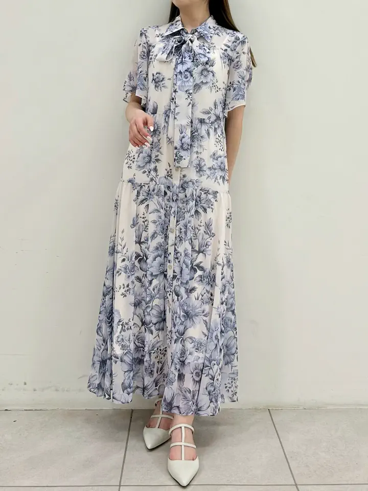 GRACE CONTINENTAL Miu Akamatsu コーディネート画像