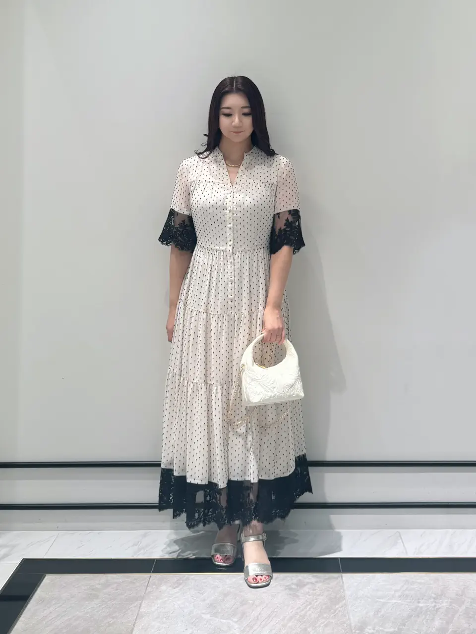 GRACE CONTINENTAL MOMOKO コーディネート画像