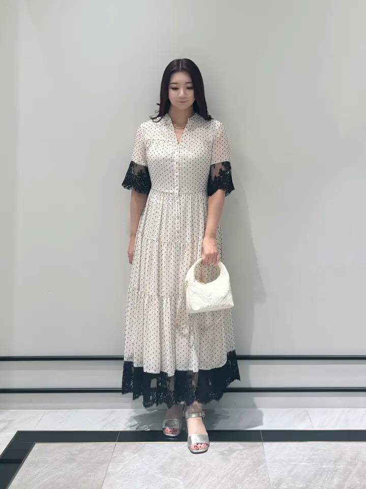 GRACE CONTINENTAL MOMOKO コーディネート画像