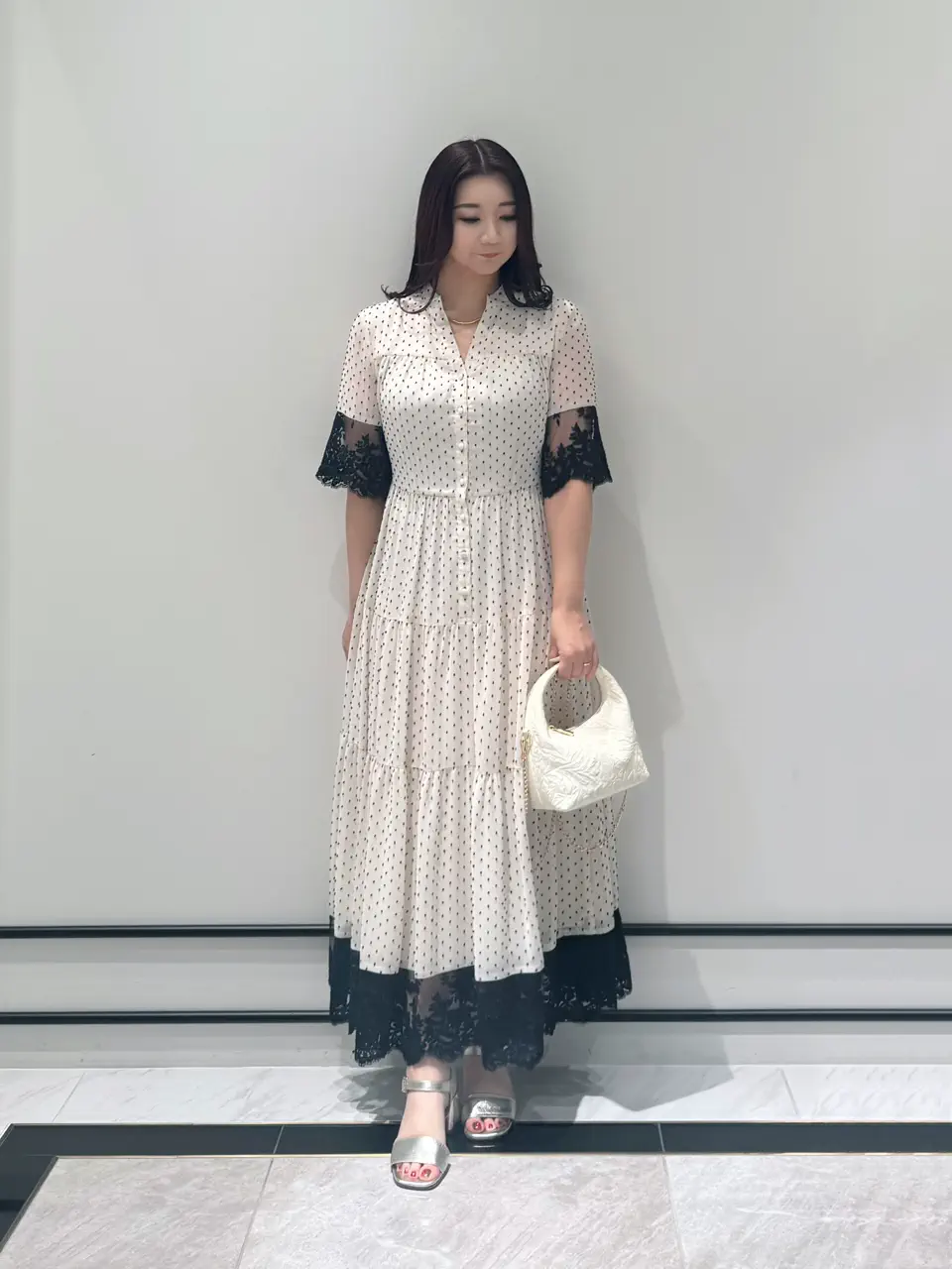 GRACE CONTINENTAL MOMOKO コーディネート画像