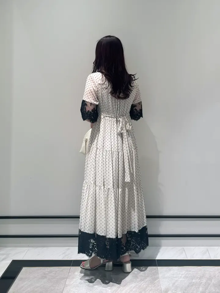 GRACE CONTINENTAL MOMOKO コーディネート画像