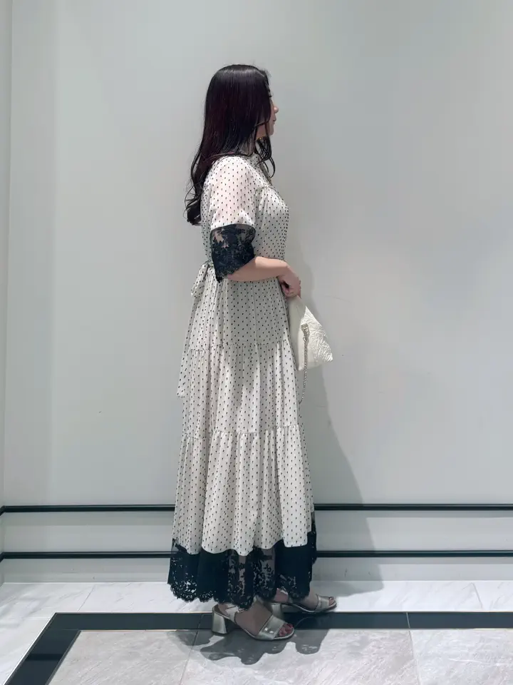 GRACE CONTINENTAL MOMOKO コーディネート画像