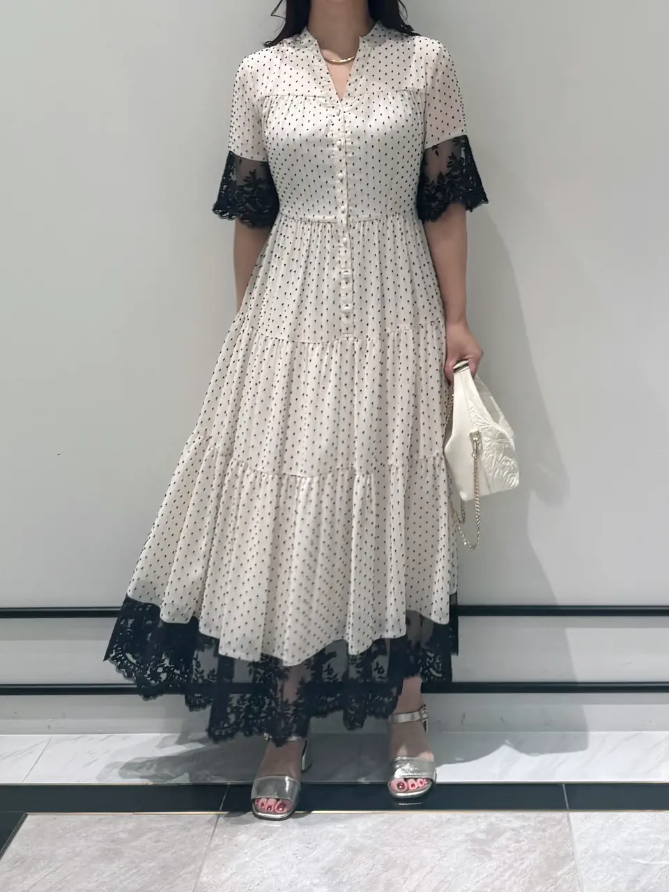 GRACE CONTINENTAL MOMOKO コーディネート画像