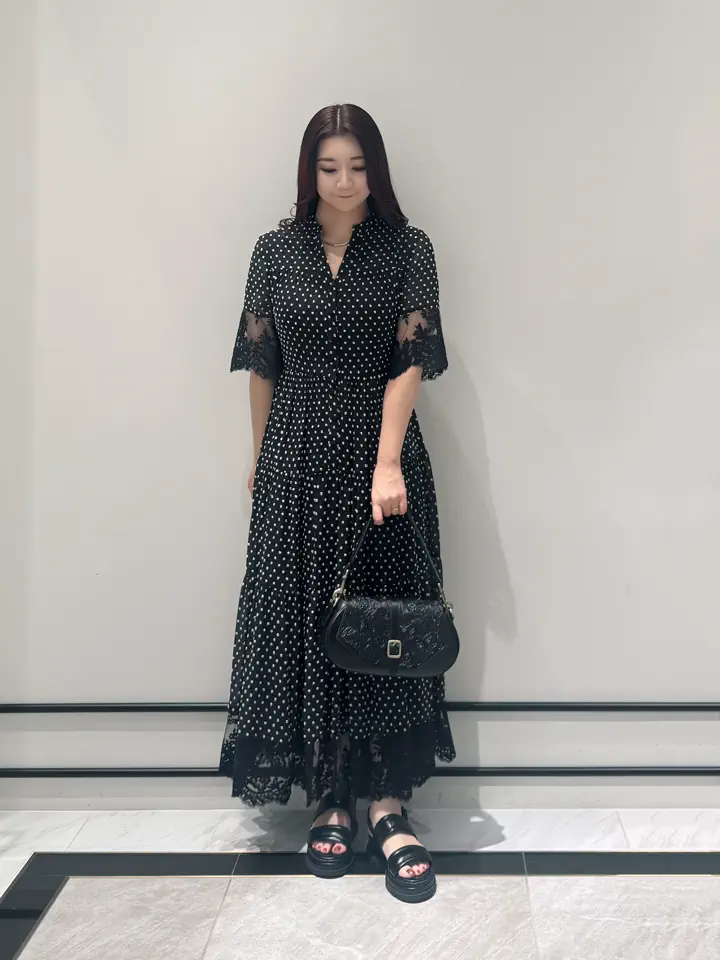 GRACE CONTINENTAL MOMOKO コーディネート画像