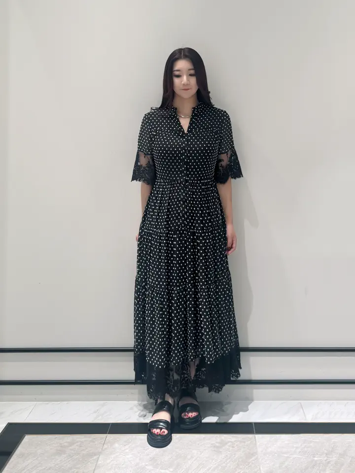 GRACE CONTINENTAL MOMOKO コーディネート画像