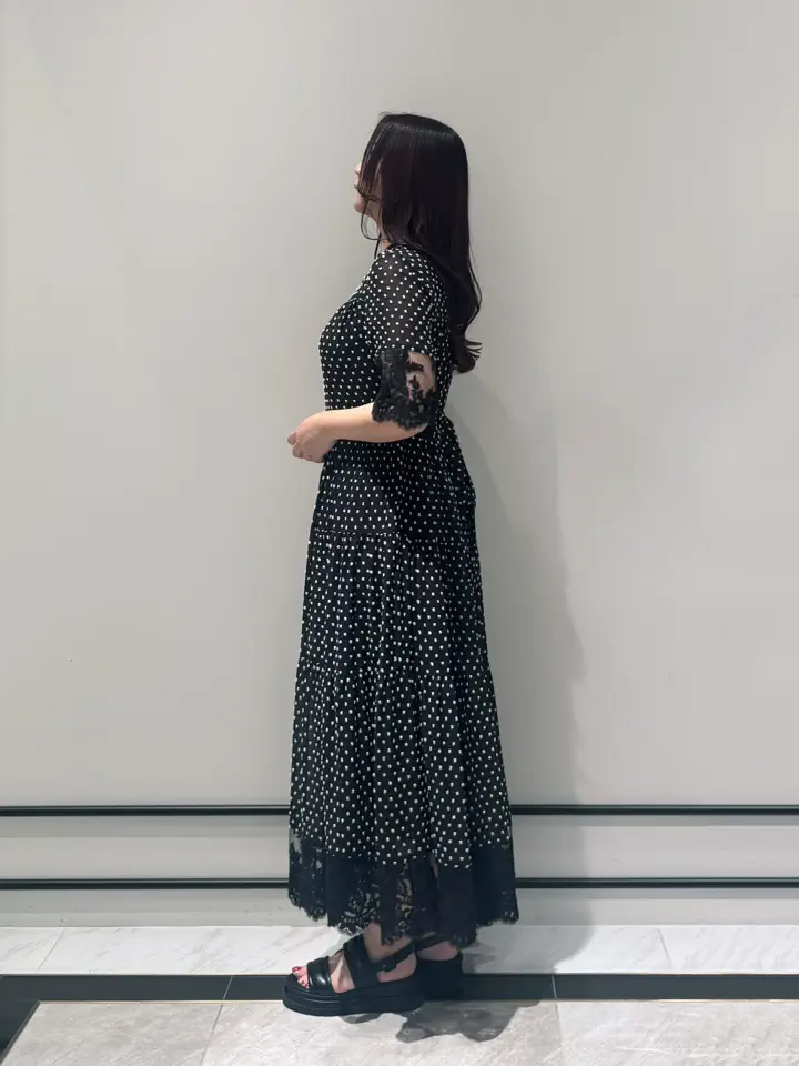 GRACE CONTINENTAL MOMOKO コーディネート画像