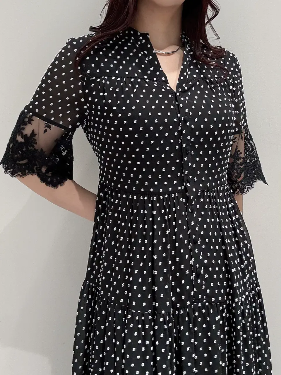 GRACE CONTINENTAL MOMOKO コーディネート画像