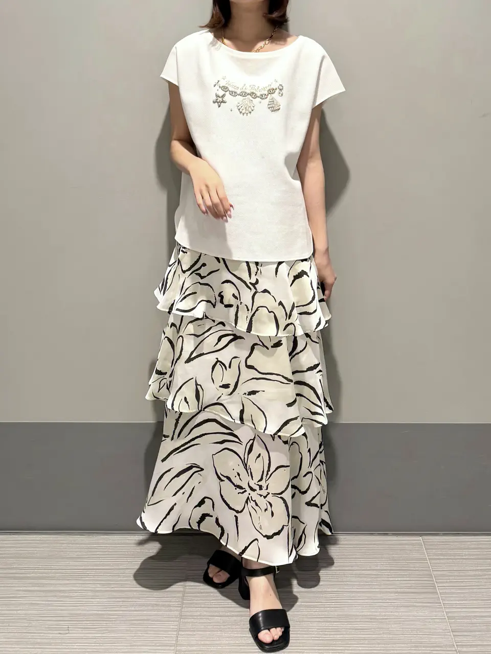 GRACE CONTINENTAL MORITA AI コーディネート画像