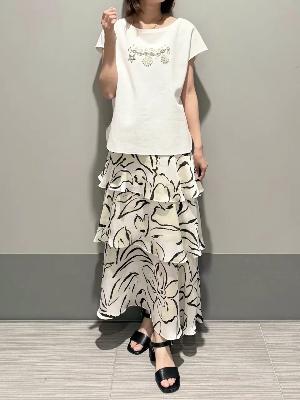 GRACE CONTINENTAL MORITA AI コーディネート画像