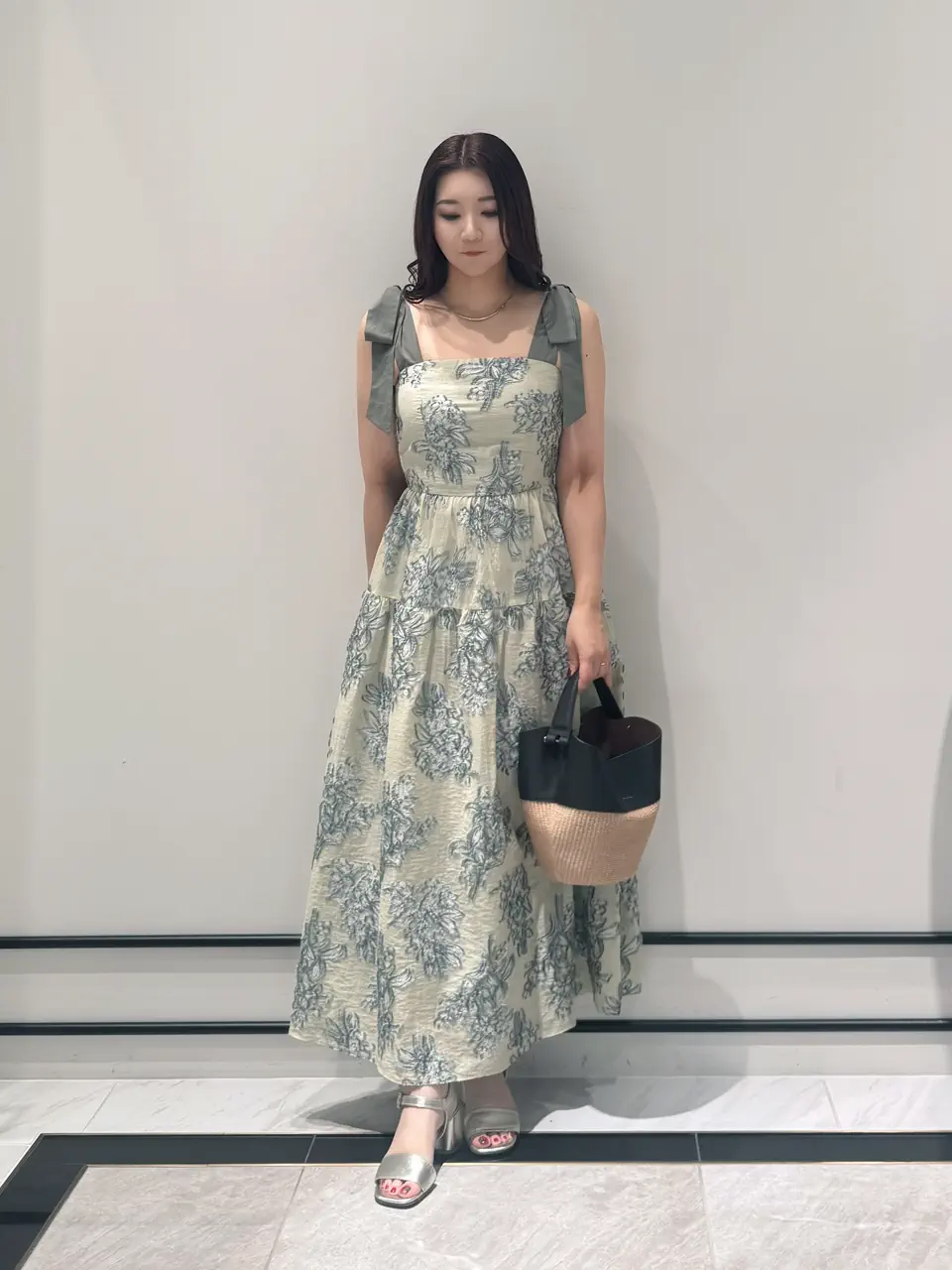 GRACE CONTINENTAL MOMOKO コーディネート画像