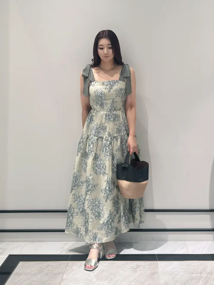 GRACE CONTINENTAL MOMOKO コーディネート画像