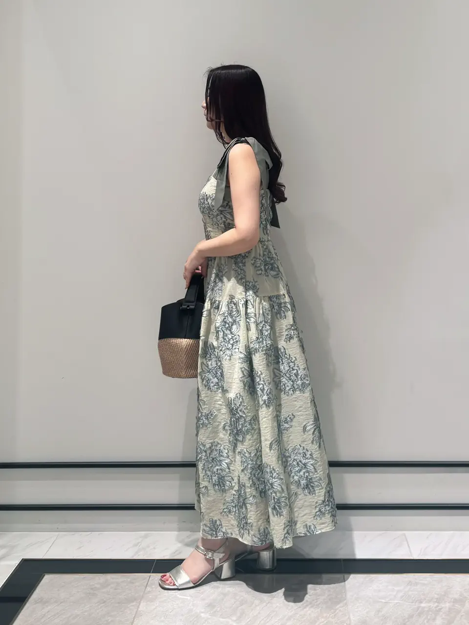 GRACE CONTINENTAL MOMOKO コーディネート画像