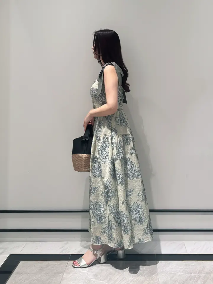 GRACE CONTINENTAL MOMOKO コーディネート画像