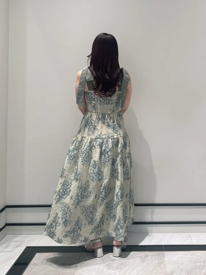 GRACE CONTINENTAL MOMOKO コーディネート画像