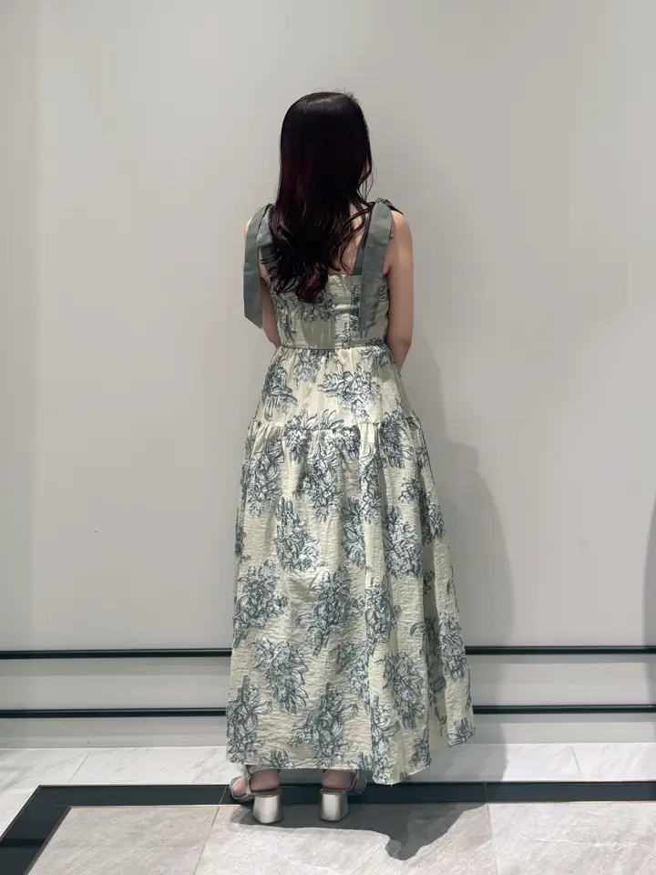 GRACE CONTINENTAL MOMOKO コーディネート画像