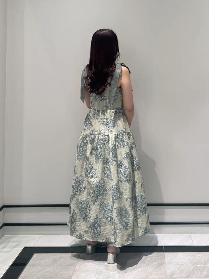 GRACE CONTINENTAL MOMOKO コーディネート画像