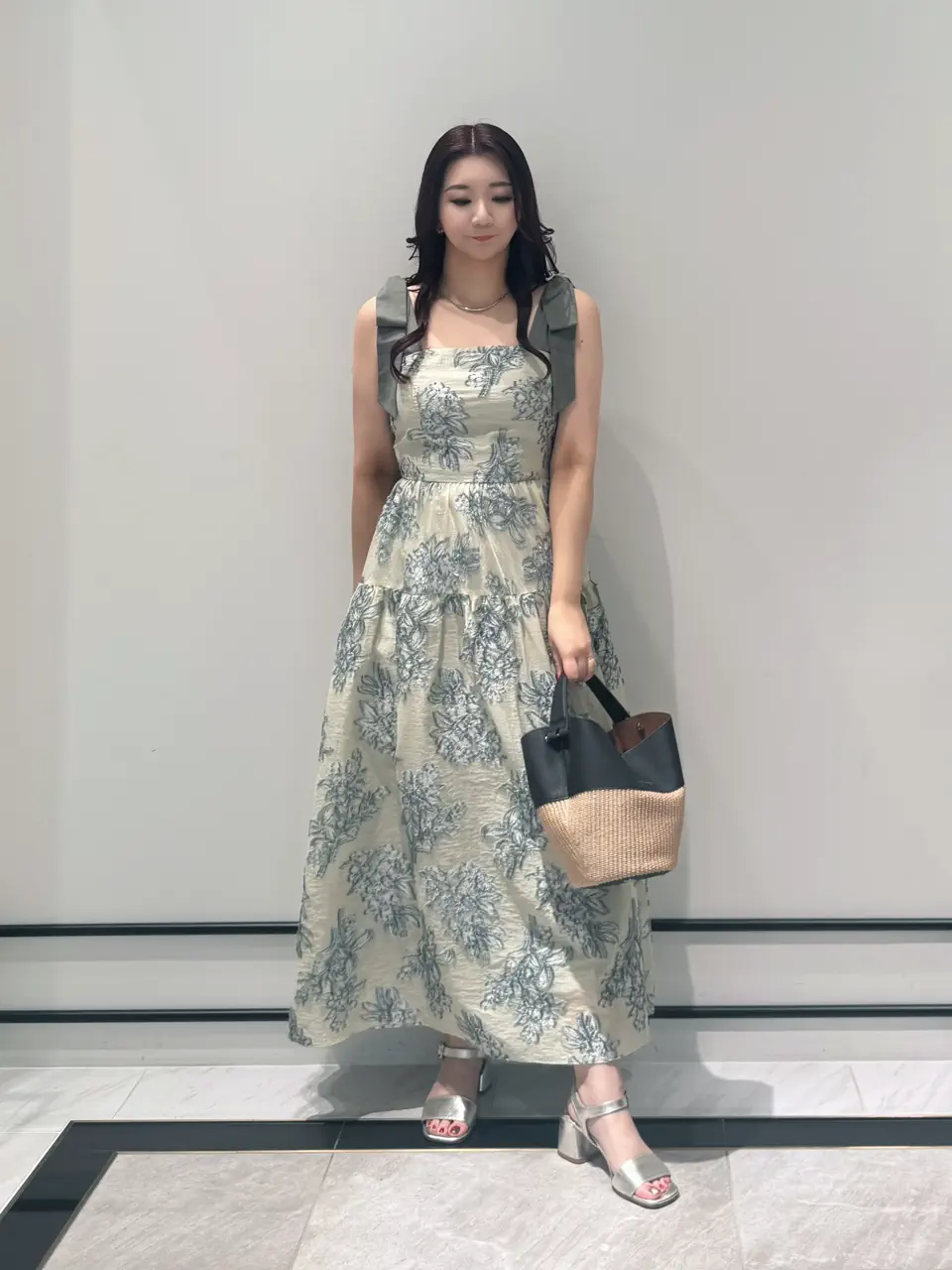 GRACE CONTINENTAL MOMOKO コーディネート画像