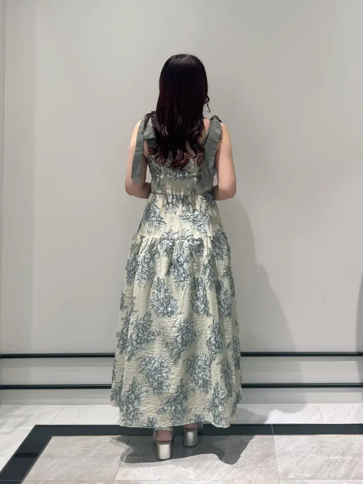 GRACE CONTINENTAL MOMOKO コーディネート画像