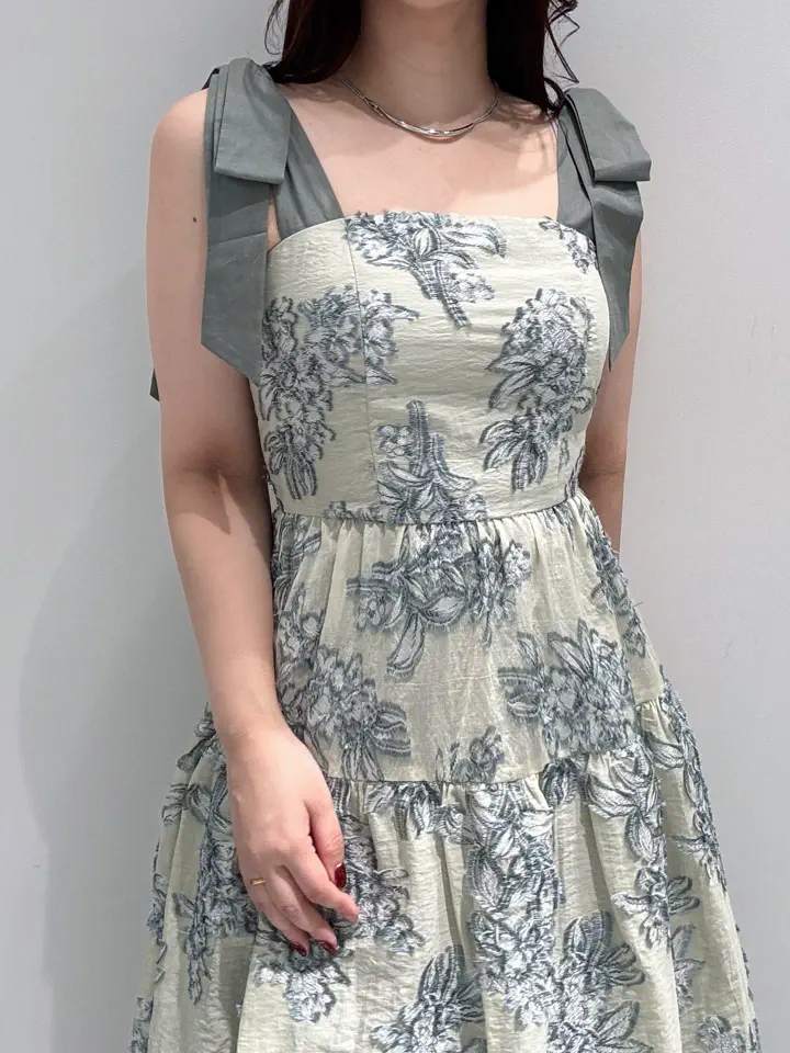 GRACE CONTINENTAL MOMOKO コーディネート画像