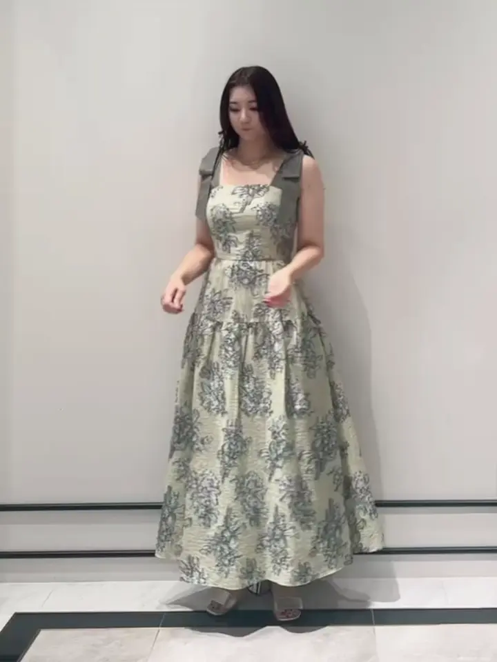 GRACE CONTINENTAL MOMOKO コーディネート画像