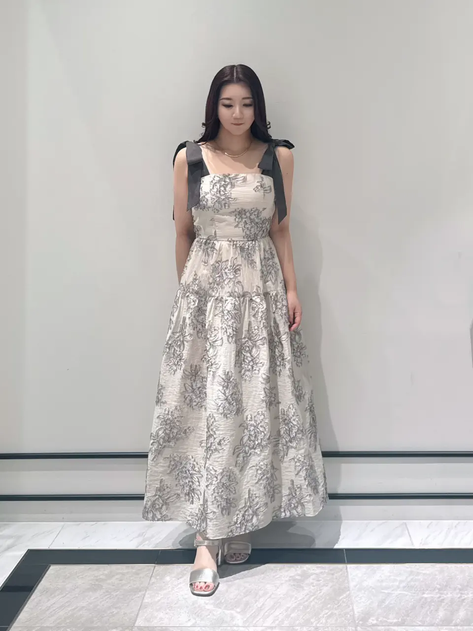 GRACE CONTINENTAL MOMOKO コーディネート画像