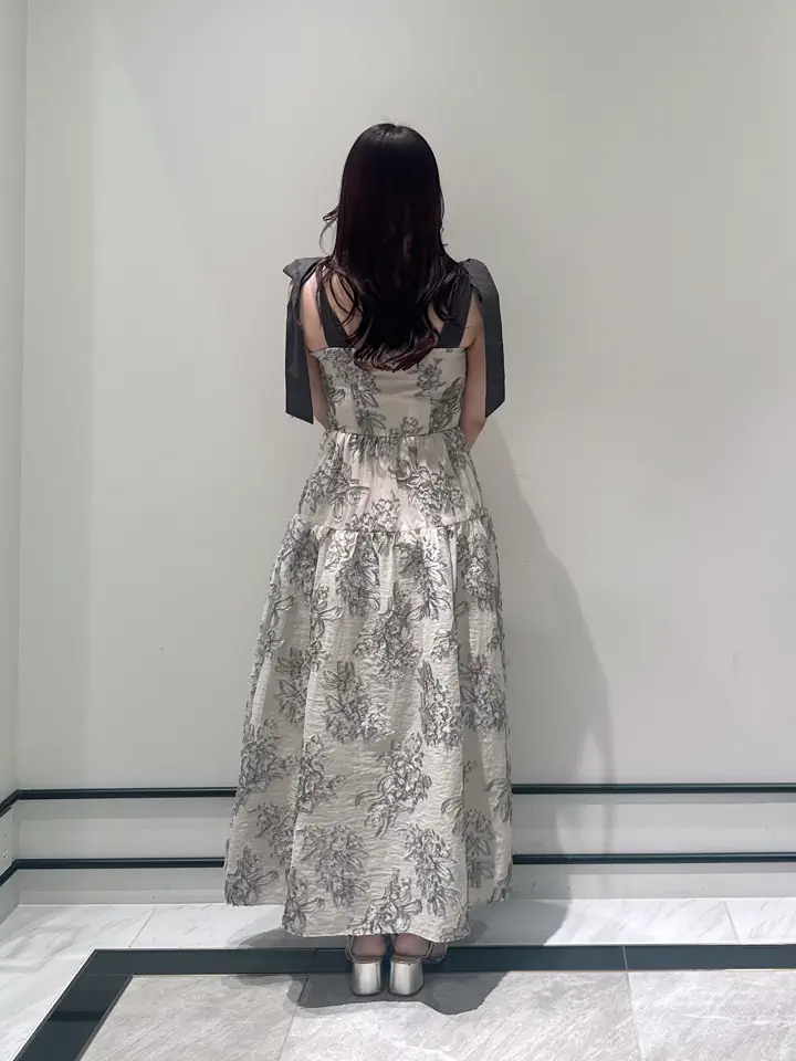 GRACE CONTINENTAL MOMOKO コーディネート画像