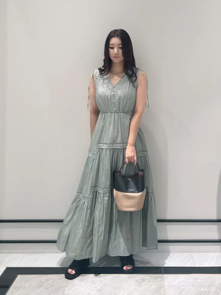 GRACE CONTINENTAL MOMOKO コーディネート画像